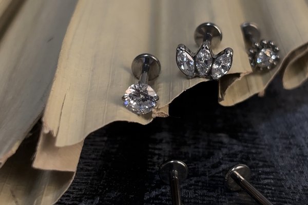Titanové šperky na piercing