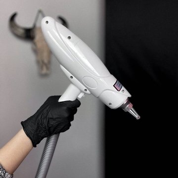 Laserové odstránenie permanentného make-upu v Košiciach